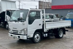 令和1年　いすゞ　エルフ　1.5トン平　4WD　バックモニター・MTモード付AT（車検令和9年1月）