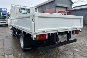 サムネイル: 令和1年　いすゞ　エルフ　1.5トン平　4WD　バックモニター・MTモード付AT（車検令和9年1月）