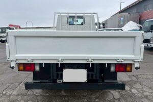 サムネイル: 令和1年　いすゞ　エルフ　1.5トン平　4WD　バックモニター・MTモード付AT（車検令和9年1月）