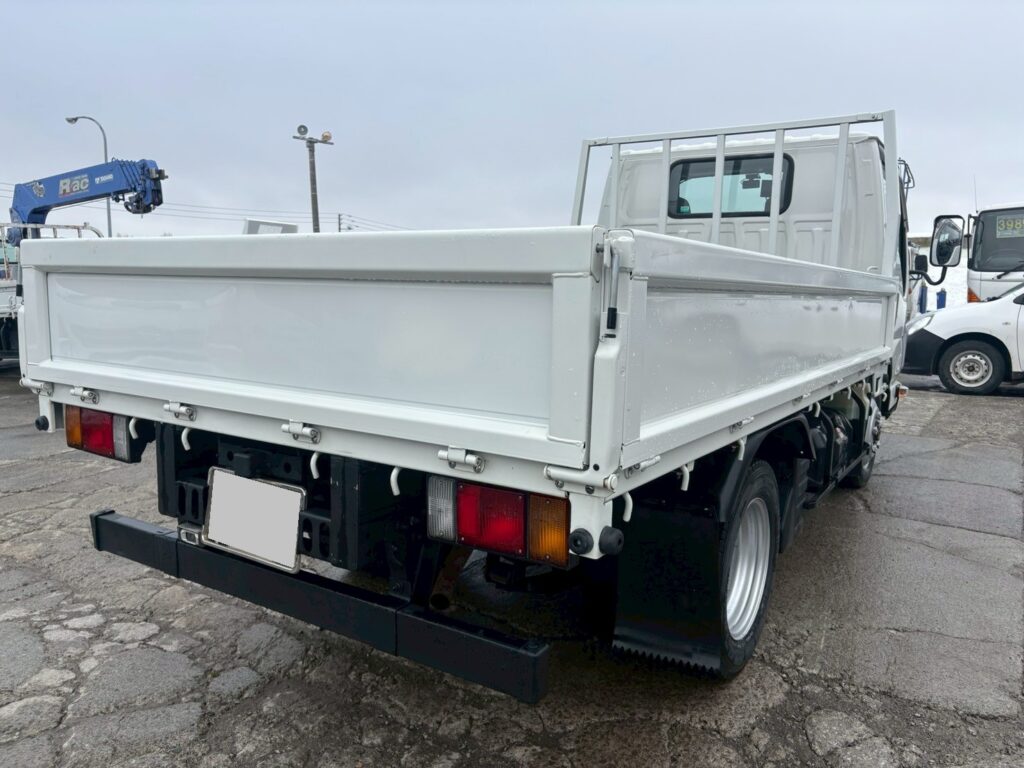 令和1年　いすゞ　エルフ　1.5トン平　4WD　バックモニター・MTモード付AT（車検令和9年1月）