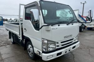 サムネイル: 令和1年　いすゞ　エルフ　1.5トン平　4WD　バックモニター・MTモード付AT（車検令和9年1月）