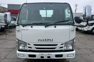 サムネイル: 令和1年　いすゞ　エルフ　1.5トン平　4WD　バックモニター・MTモード付AT（車検令和9年1月）