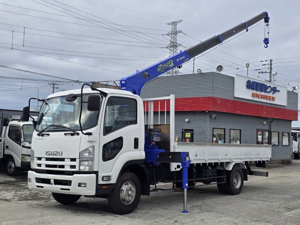 平成26年　いすゞ　フォワード　４トン４段クレーンロング　フックイン・ラジコン付（車検1年付）