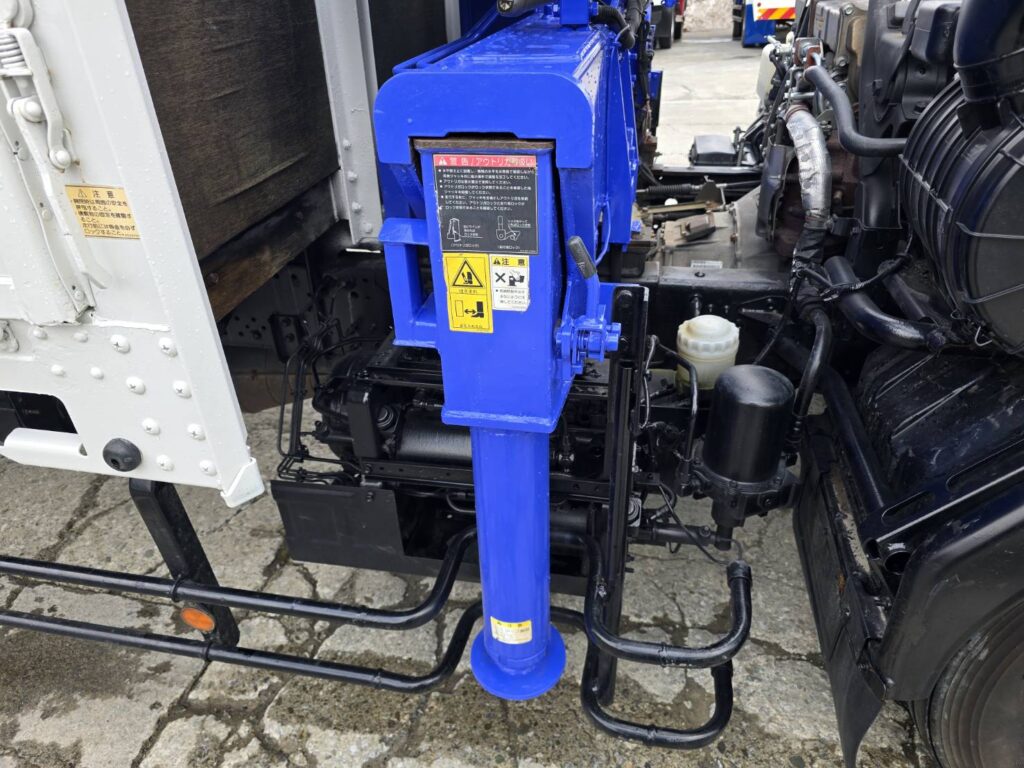 平成26年　いすゞ　フォワード　４トン４段クレーンロング　フックイン・ラジコン付（車検1年付）