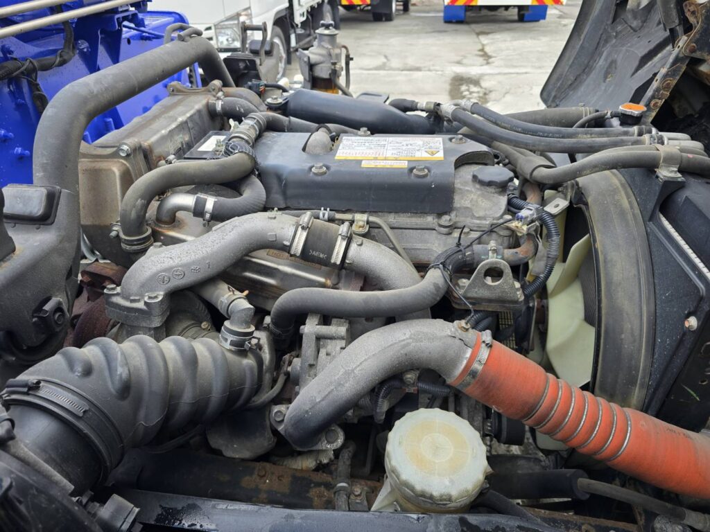 平成26年　いすゞ　フォワード　４トン４段クレーンロング　フックイン・ラジコン付（車検1年付）