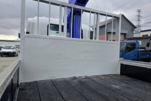 サムネイル: 平成26年　いすゞ　フォワード　４トン４段クレーンロング　フックイン・ラジコン付（車検1年付）