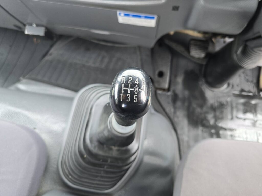 平成26年　いすゞ　フォワード　４トン４段クレーンロング　フックイン・ラジコン付（車検1年付）