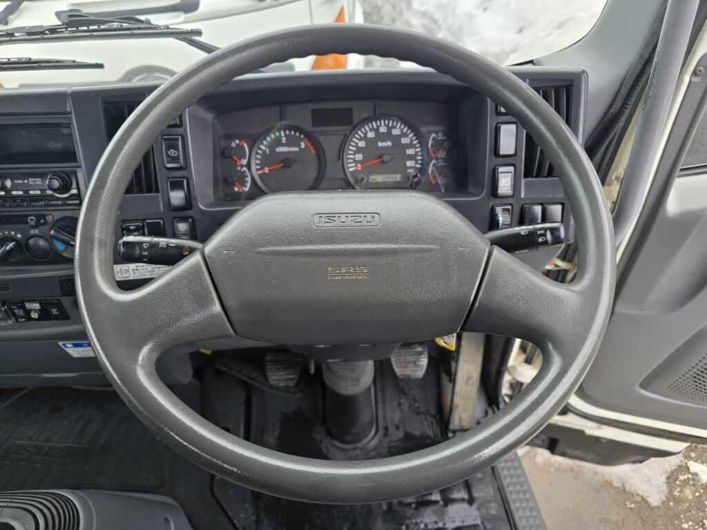 平成26年　いすゞ　フォワード　４トン４段クレーンロング　フックイン・ラジコン付（車検1年付）