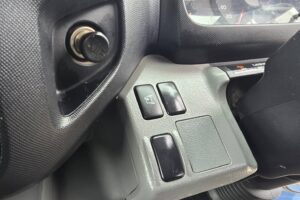 サムネイル: 平成27年　日野　デュトロ　２トン平　ワイド超ロング（車検1年付）