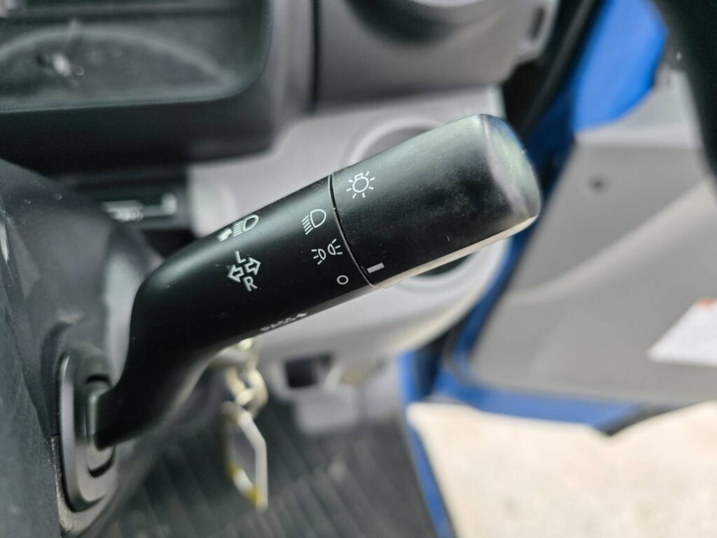 平成27年　日野　デュトロ　２トン平　ワイド超ロング（車検1年付）