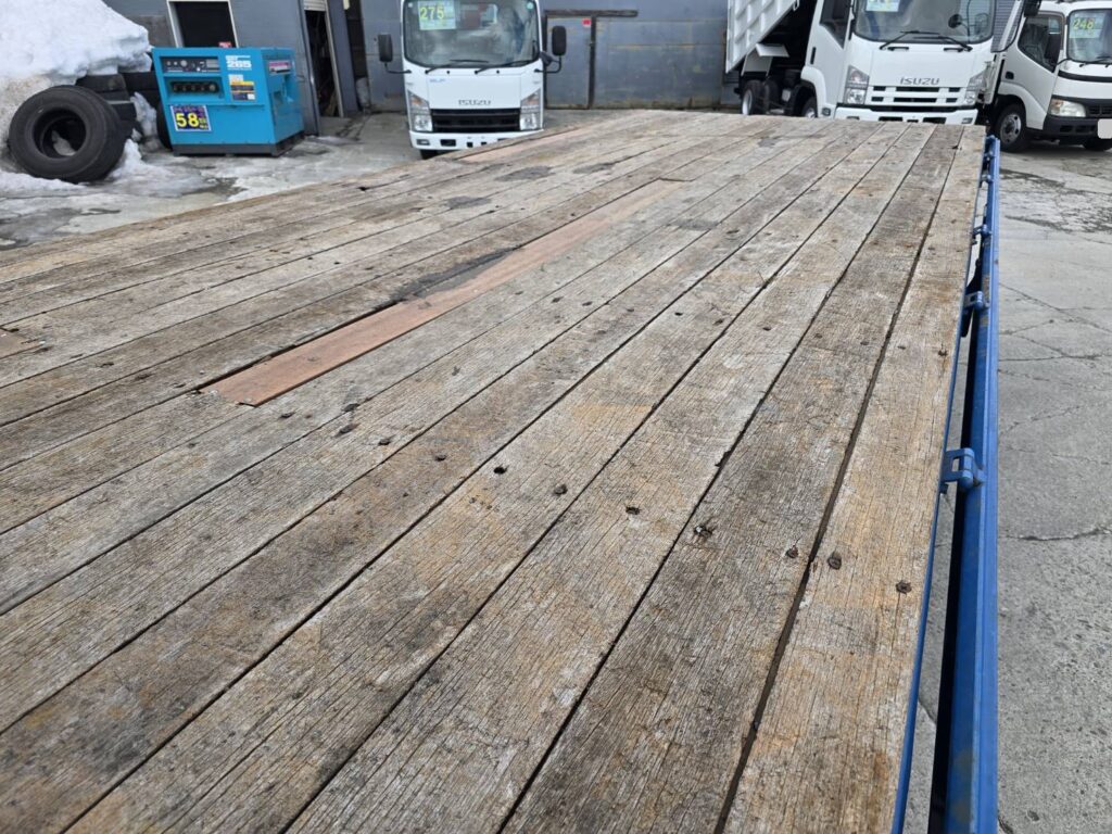 平成27年　日野　デュトロ　２トン平　ワイド超ロング（車検1年付）