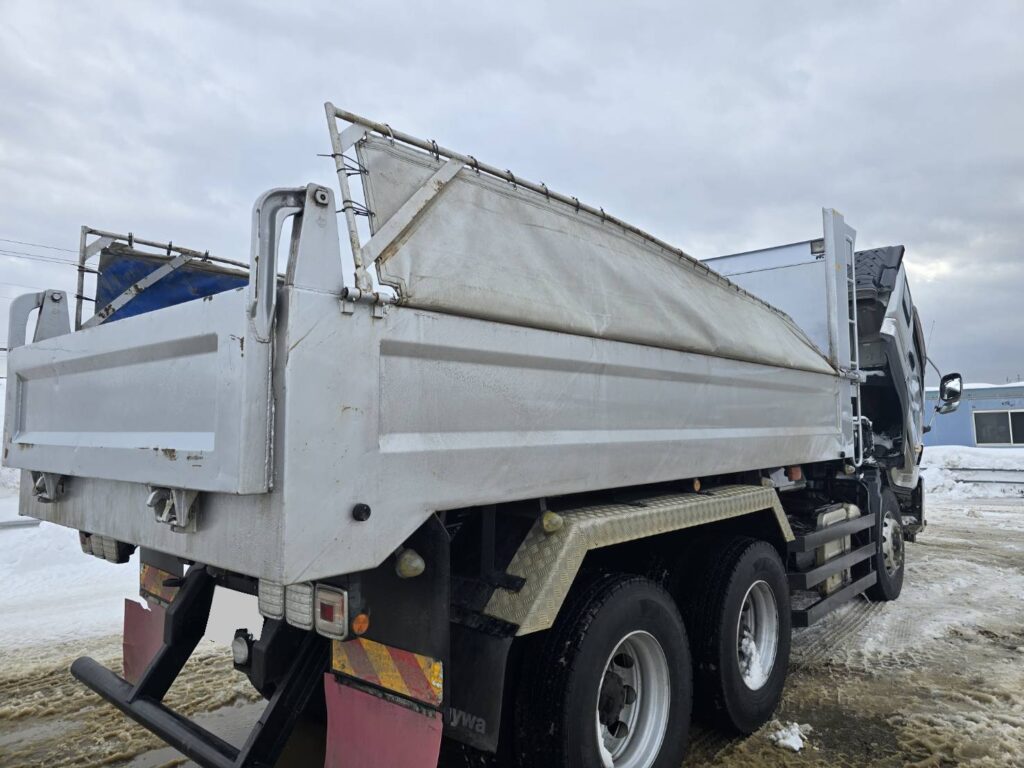 平成26年　いすゞ　ギガ大型ダンプ　２デフ・ベッド・電動コボレーン（車検令和８年10月）