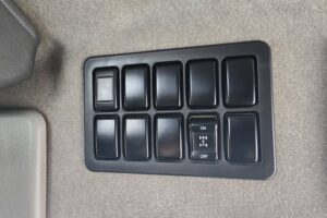 サムネイル: 平成26年　いすゞ　ギガ大型ダンプ　２デフ・ベッド・電動コボレーン（車検令和８年10月）