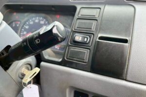 サムネイル: 【平成18年式】三菱キャンター3.5tクレーン付き平ボデー！【5段ブームラジコン付き】車検令和8年11月 札幌・江別・旭川・北見・釧路どこでも全国対応可能です！【お問い合わせは北見店へ～TEL0157-57-7166～】