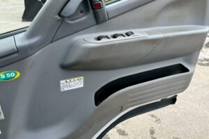 サムネイル: 【平成18年式】三菱キャンター3.5tクレーン付き平ボデー！【5段ブームラジコン付き】車検令和8年11月 札幌・江別・旭川・北見・釧路どこでも全国対応可能です！【お問い合わせは北見店へ～TEL0157-57-7166～】