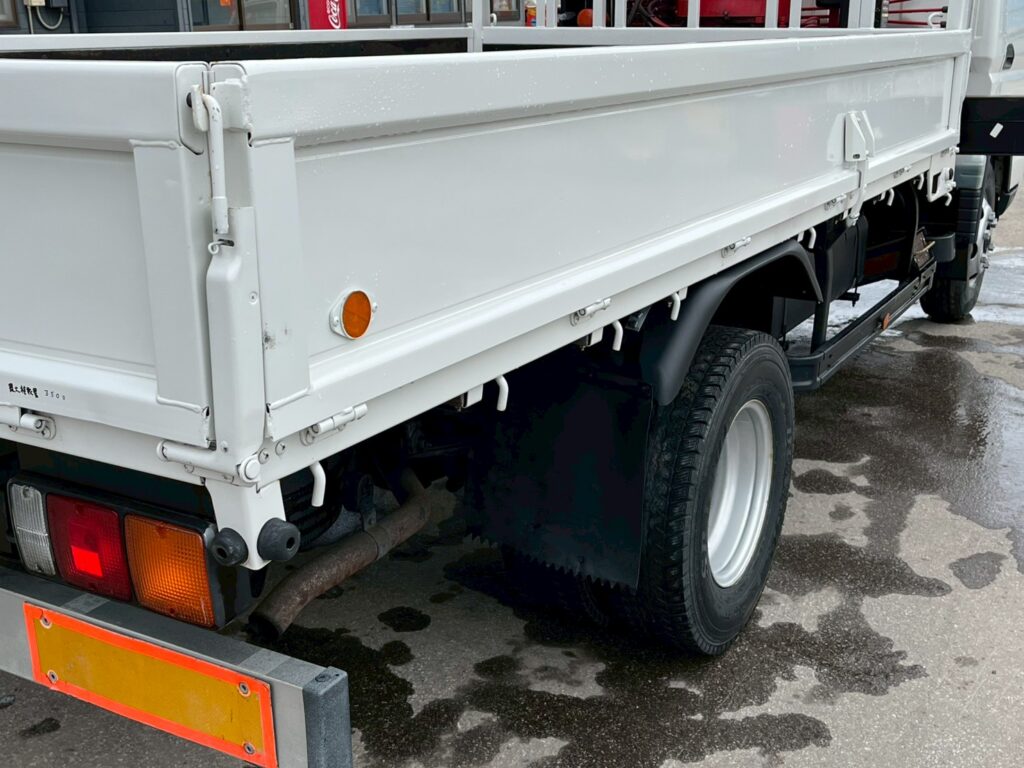 【平成18年式】三菱キャンター3.5tクレーン付き平ボデー！【5段ブームラジコン付き】車検令和8年11月 札幌・江別・旭川・北見・釧路どこでも全国対応可能です！【お問い合わせは北見店へ～TEL0157-57-7166～】