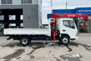サムネイル: 【平成18年式】三菱キャンター3.5tクレーン付き平ボデー！【5段ブームラジコン付き】車検令和8年11月 札幌・江別・旭川・北見・釧路どこでも全国対応可能です！【お問い合わせは北見店へ～TEL0157-57-7166～】