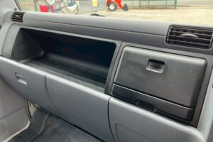 サムネイル: 【平成18年式】三菱キャンター3.5tクレーン付き平ボデー！【5段ブームラジコン付き】車検令和8年11月 札幌・江別・旭川・北見・釧路どこでも全国対応可能です！【お問い合わせは北見店へ～TEL0157-57-7166～】