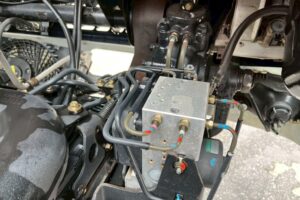 サムネイル: 【平成18年式】三菱キャンター3.5tクレーン付き平ボデー！【5段ブームラジコン付き】車検令和8年11月 札幌・江別・旭川・北見・釧路どこでも全国対応可能です！【お問い合わせは北見店へ～TEL0157-57-7166～】