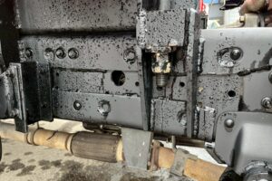 サムネイル: 【平成18年式】三菱キャンター3.5tクレーン付き平ボデー！【5段ブームラジコン付き】車検令和8年11月 札幌・江別・旭川・北見・釧路どこでも全国対応可能です！【お問い合わせは北見店へ～TEL0157-57-7166～】