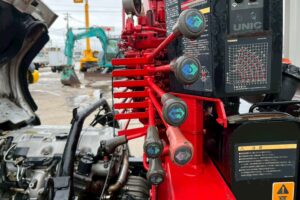 サムネイル: 【平成18年式】三菱キャンター3.5tクレーン付き平ボデー！【5段ブームラジコン付き】車検令和8年11月 札幌・江別・旭川・北見・釧路どこでも全国対応可能です！【お問い合わせは北見店へ～TEL0157-57-7166～】