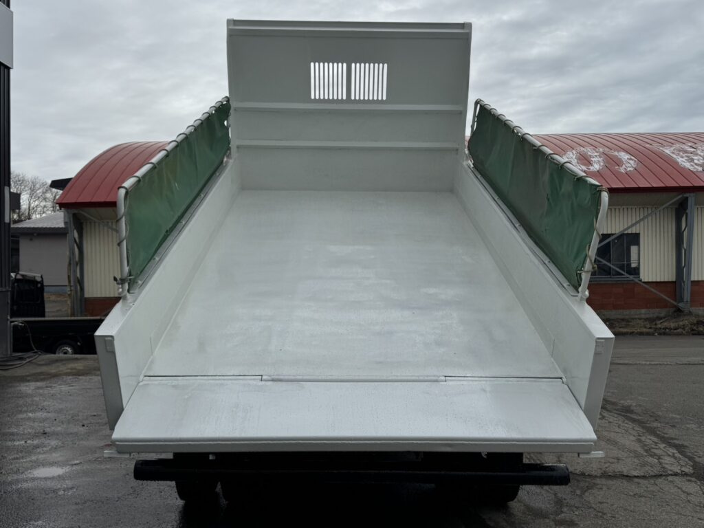 平成28年　フォワード4トンLゲートダンプ　全塗装済み　電動コボレーン　車検1年付