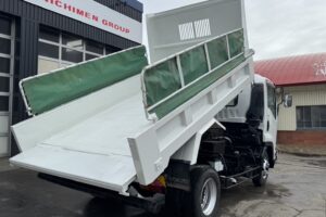 サムネイル: 平成28年　フォワード4トンLゲートダンプ　全塗装済み　電動コボレーン　車検1年付