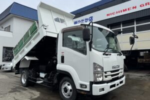 サムネイル: 平成28年　フォワード4トンLゲートダンプ　全塗装済み　電動コボレーン　車検1年付
