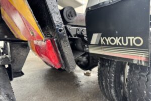 サムネイル: 平成28年　フォワード4トンLゲートダンプ　全塗装済み　電動コボレーン　車検1年付