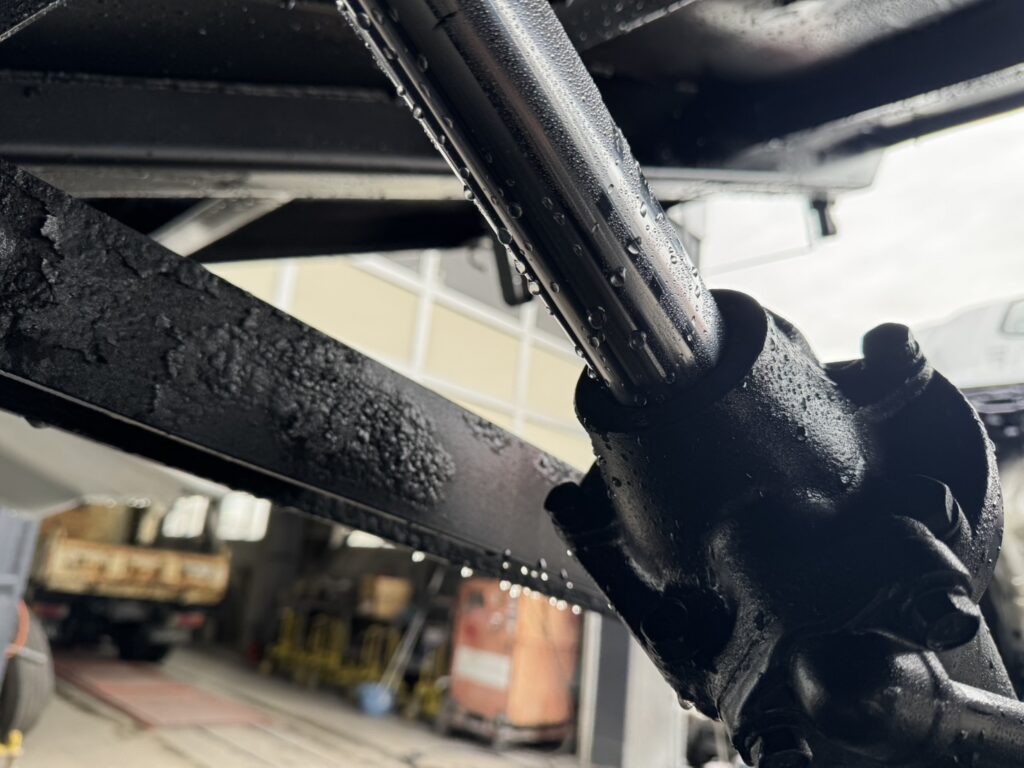 平成28年　フォワード4トンLゲートダンプ　全塗装済み　電動コボレーン　車検1年付