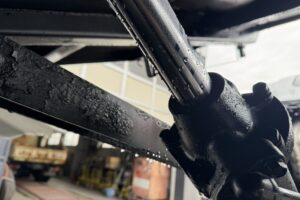 サムネイル: 平成28年　フォワード4トンLゲートダンプ　全塗装済み　電動コボレーン　車検1年付