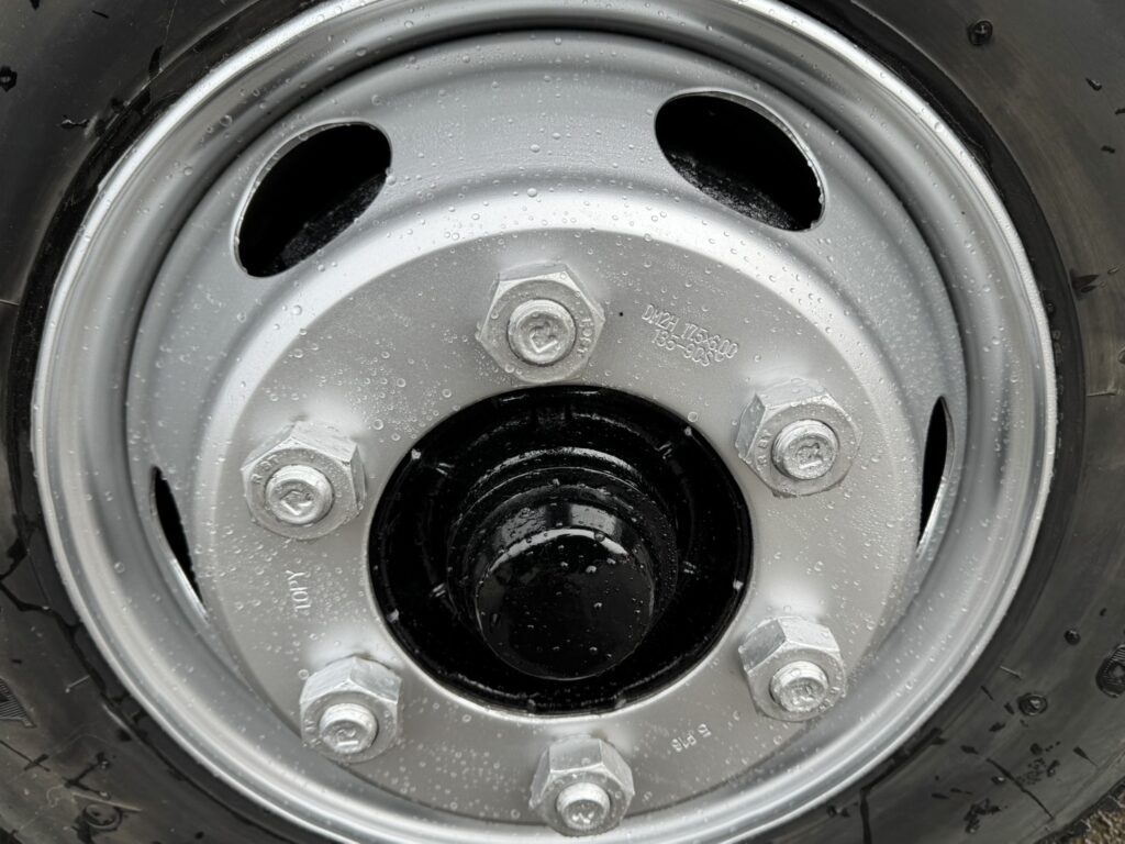 平成28年　フォワード4トンLゲートダンプ　全塗装済み　電動コボレーン　車検1年付