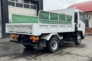 サムネイル: 平成28年　フォワード4トンLゲートダンプ　全塗装済み　電動コボレーン　車検1年付