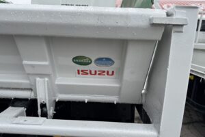 サムネイル: 平成28年　フォワード4トンLゲートダンプ　全塗装済み　電動コボレーン　車検1年付