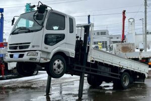 【平成２１年】　三菱　ファイター　４トン　ハイジャッキセルフ　★ウインチ付　★ベッド付　(車検1年付）【お問い合わせは北見店へ～TEL0157-57-7166～】