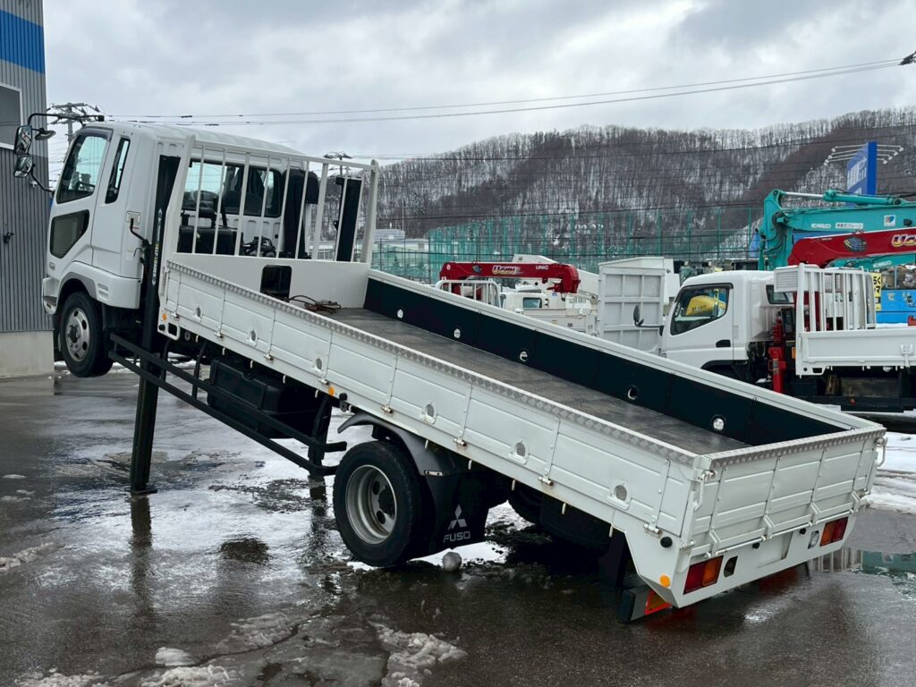 【平成２１年】　三菱　ファイター　４トン　ハイジャッキセルフ　★ウインチ付　★ベッド付　(車検1年付）【お問い合わせは北見店へ～TEL0157-57-7166～】