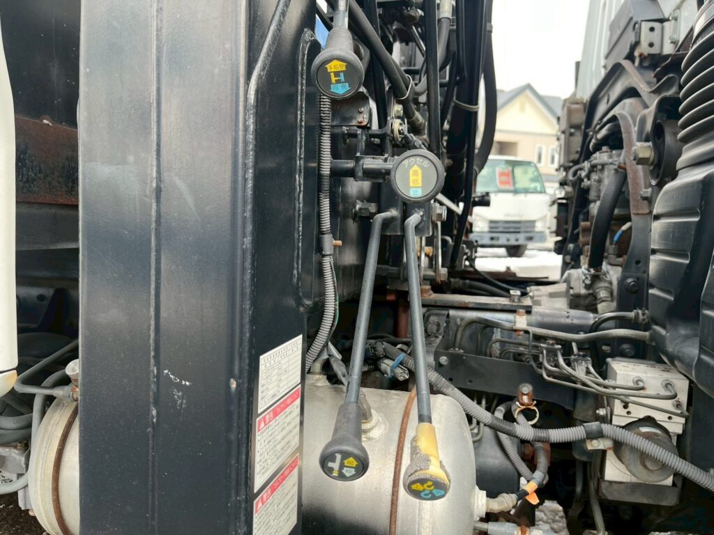 【平成２１年】　三菱　ファイター　４トン　ハイジャッキセルフ　★ウインチ付　★ベッド付　(車検1年付）【お問い合わせは北見店へ～TEL0157-57-7166～】