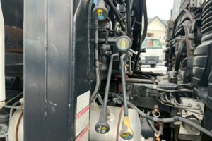 サムネイル: 【平成２１年】　三菱　ファイター　４トン　ハイジャッキセルフ　★ウインチ付　★ベッド付　(車検1年付）【お問い合わせは北見店へ～TEL0157-57-7166～】