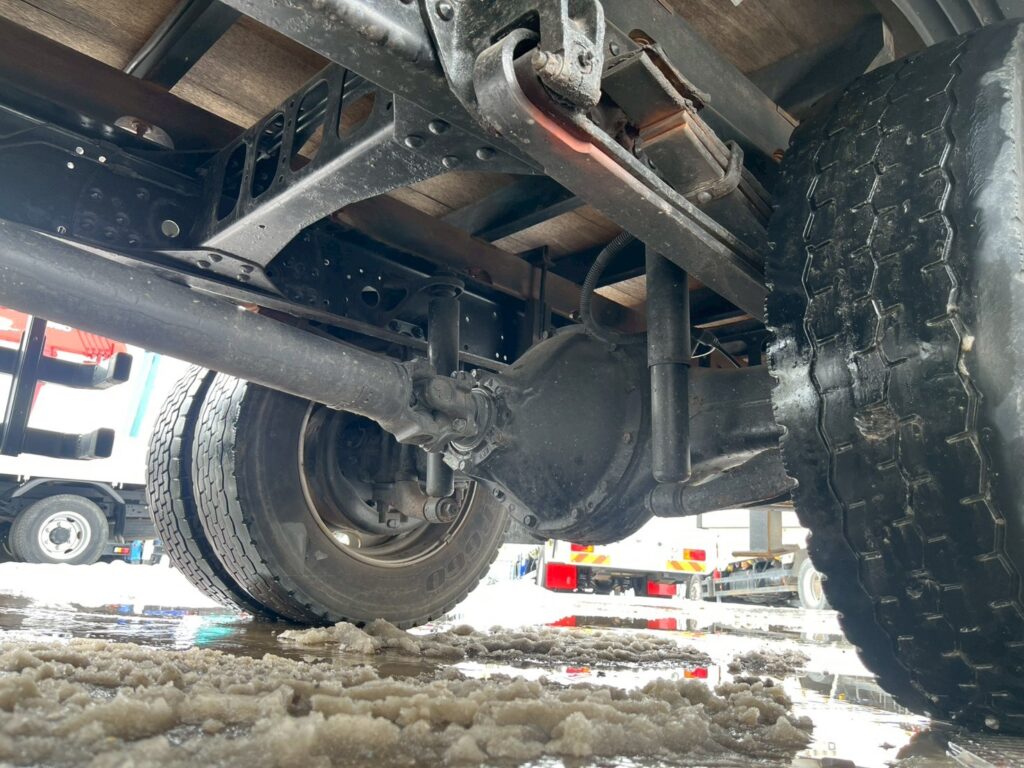 【平成２１年】　三菱　ファイター　４トン　ハイジャッキセルフ　★ウインチ付　★ベッド付　(車検1年付）【お問い合わせは北見店へ～TEL0157-57-7166～】