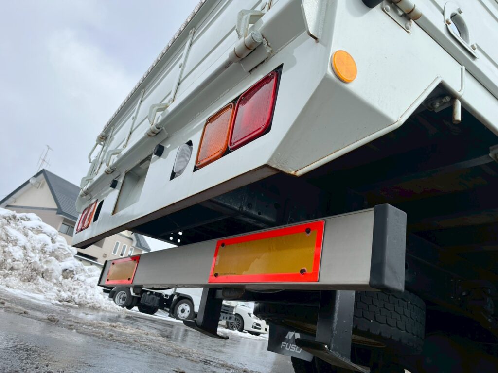 【平成２１年】　三菱　ファイター　４トン　ハイジャッキセルフ　★ウインチ付　★ベッド付　(車検1年付）【お問い合わせは北見店へ～TEL0157-57-7166～】