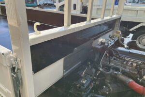 サムネイル: 【平成29年式】三菱　キャンター　2t平ボデー　セミワイド　ロング　車検令和9年1月まで！　【お問い合わせは北見店へ～TEL0157-57-7166～】