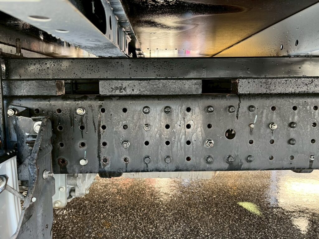 【平成29年式】三菱　キャンター　2t平ボデー　セミワイド　ロング　車検令和9年1月まで！　【お問い合わせは北見店へ～TEL0157-57-7166～】