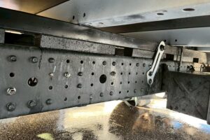 サムネイル: 【平成29年式】三菱　キャンター　2t平ボデー　セミワイド　ロング　車検令和9年1月まで！　【お問い合わせは北見店へ～TEL0157-57-7166～】