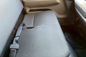 サムネイル: 【平成29年式】三菱　キャンター　2t平ボデー　セミワイド　ロング　車検令和9年1月まで！　【お問い合わせは北見店へ～TEL0157-57-7166～】