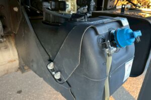 サムネイル: 【平成29年式】三菱　キャンター　2t平ボデー　セミワイド　ロング　車検令和9年1月まで！　【お問い合わせは北見店へ～TEL0157-57-7166～】