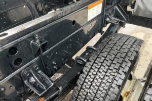 サムネイル: 【平成27年式】　いすゞ　フォワード　4tダンプ　Lゲート　電動コボレーン　車検1年付き【お問い合わせは北見店へ～TEL0157-57-7166～】