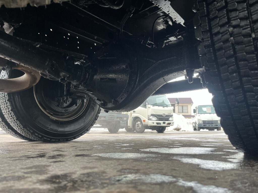 【平成27年式】　いすゞ　フォワード　4tダンプ　Lゲート　電動コボレーン　車検1年付き【お問い合わせは北見店へ～TEL0157-57-7166～】