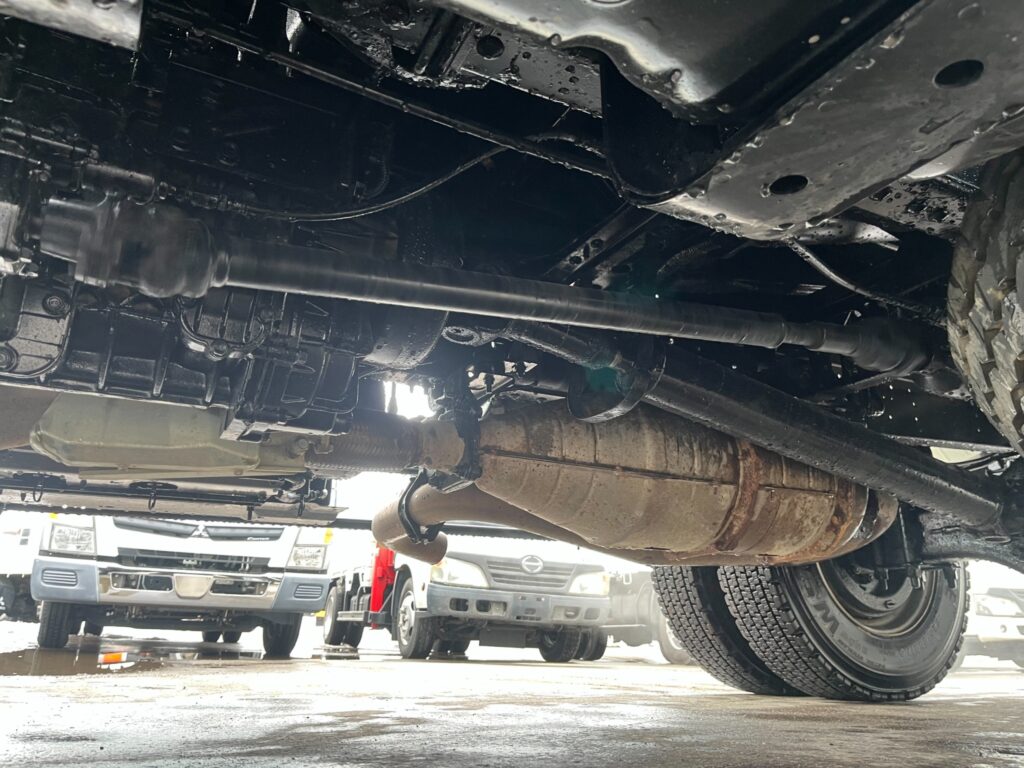 【平成27年式】　いすゞ　フォワード　4tダンプ　Lゲート　電動コボレーン　車検1年付き【お問い合わせは北見店へ～TEL0157-57-7166～】