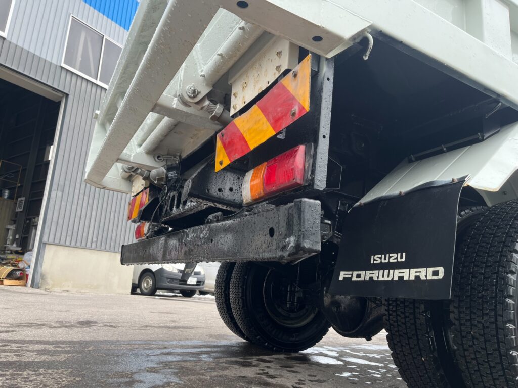 【平成27年式】　いすゞ　フォワード　4tダンプ　Lゲート　電動コボレーン　車検1年付き【お問い合わせは北見店へ～TEL0157-57-7166～】