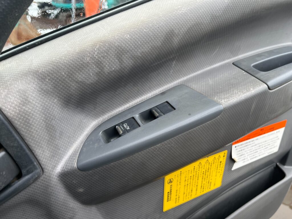 【平成27年式】　いすゞ　フォワード　4tダンプ　Lゲート　電動コボレーン　車検1年付き【お問い合わせは北見店へ～TEL0157-57-7166～】